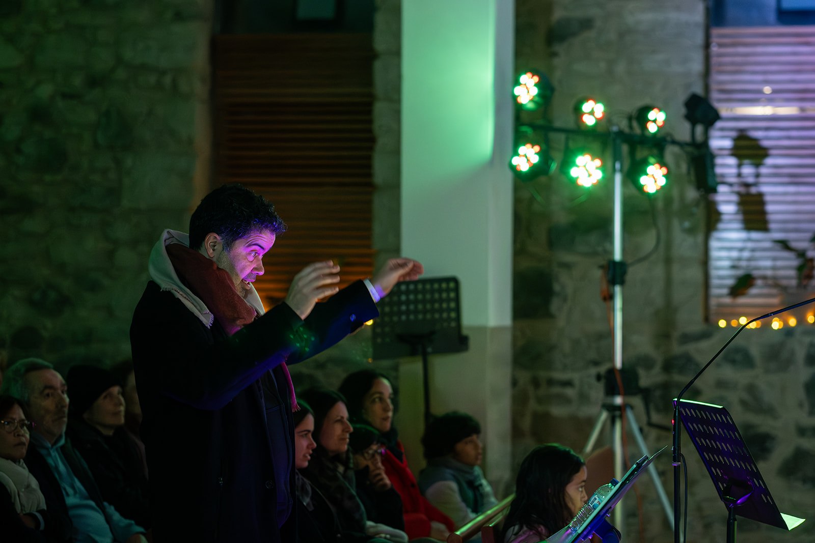 Maestro da VoxLaci a dirigir